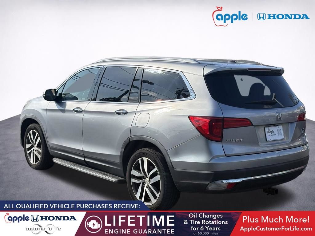 Used 2017 Honda Pilot Touring image 4