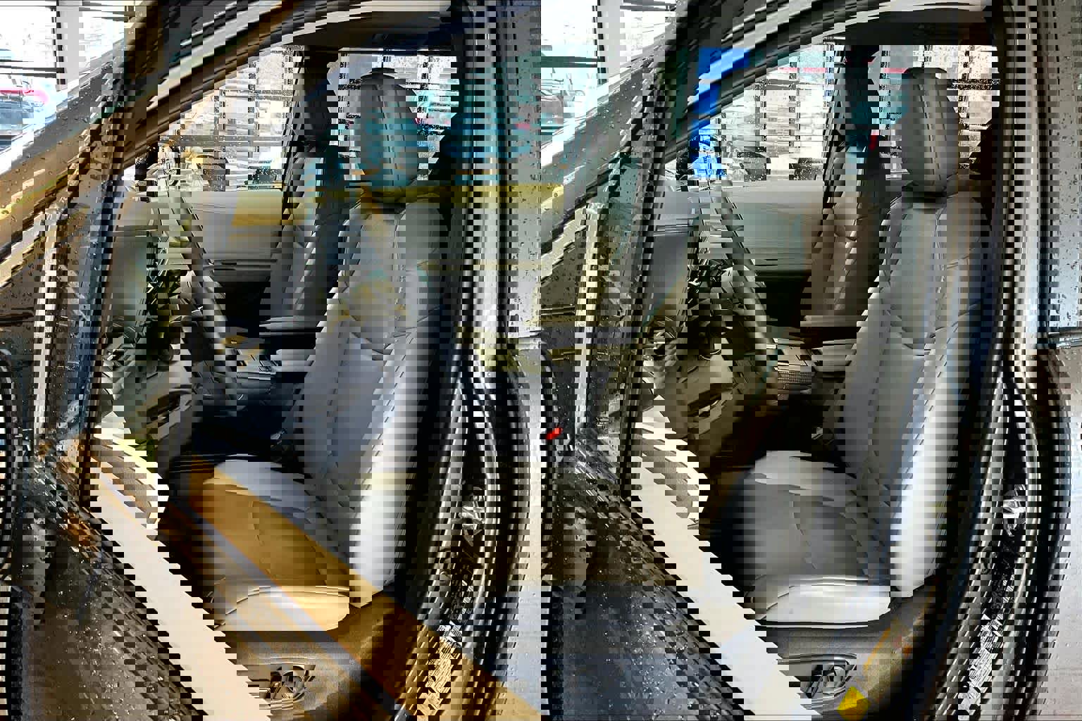 Used 2025 Toyota Sienna XLE w/ XLE Plus Package image 9