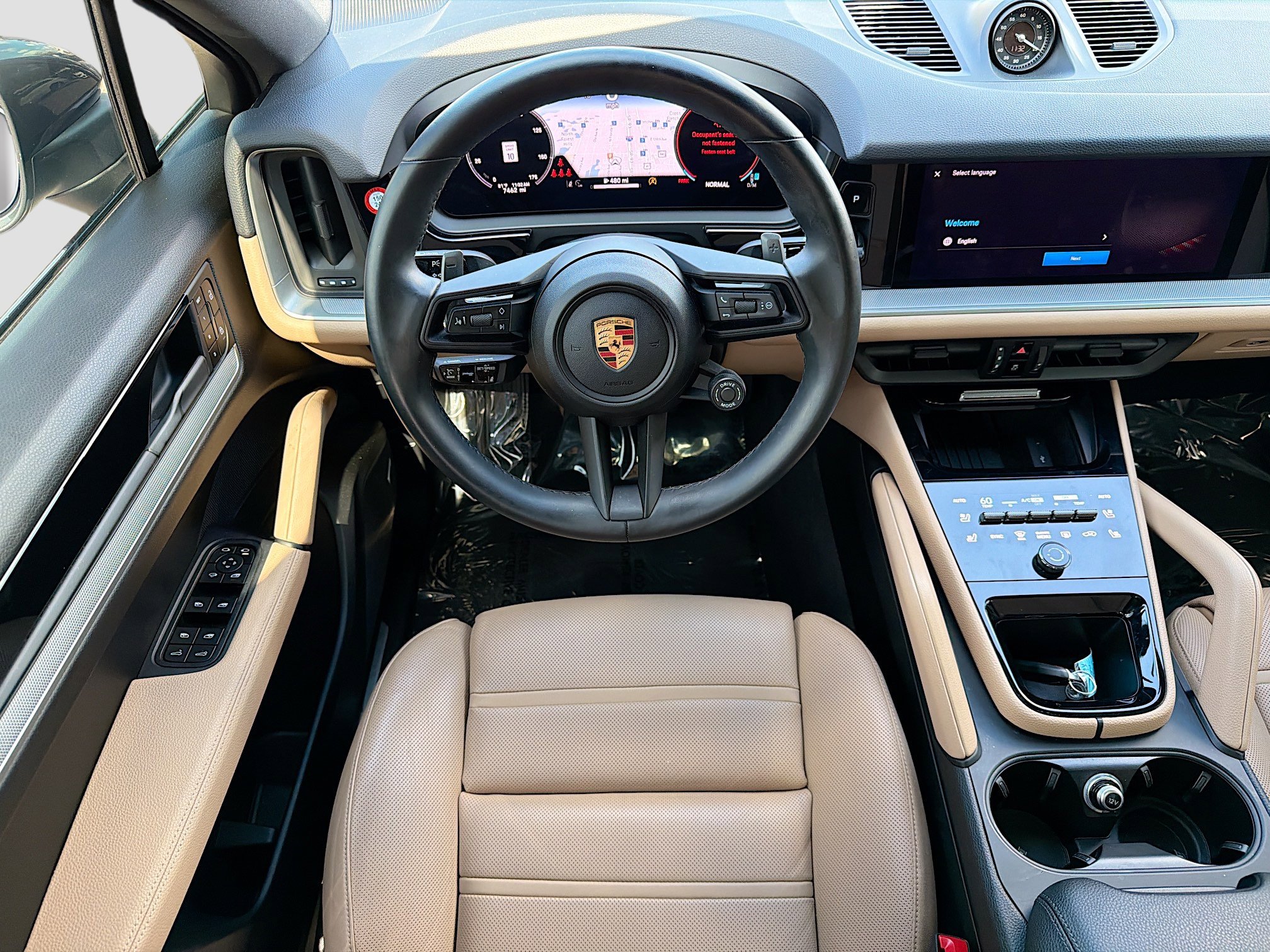 Used 2025 Porsche Cayenne Coupe image 17