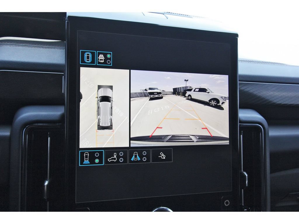 Used 2025 GMC Yukon AT4 w/ AT4 Premium Package AWD/4WD image 23