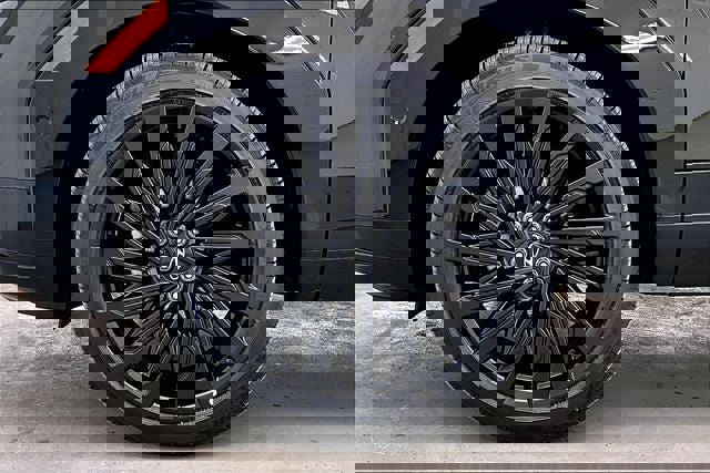 Used 2025 Hyundai Santa Fe Calligraphy image 14