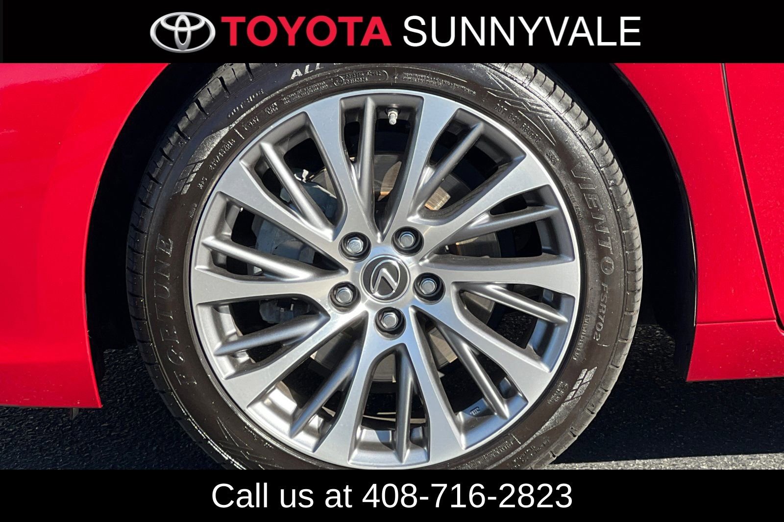 Used 2019 Lexus ES 300h w/ Premium Package image 12