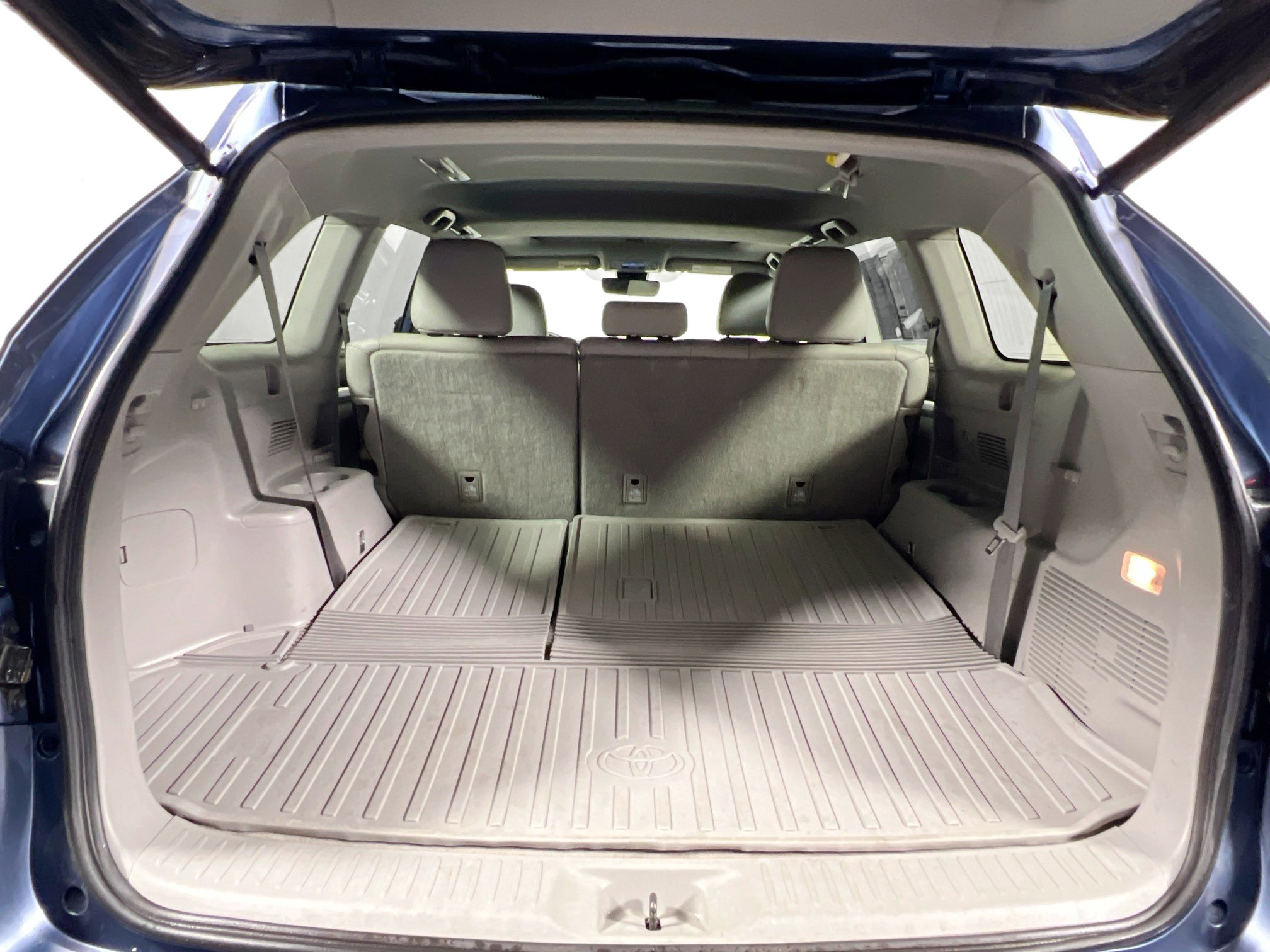 Used 2019 Toyota Highlander XLE image 34