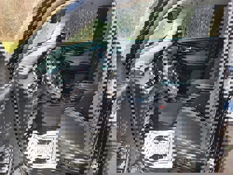 Used 2021 Chevrolet TrailBlazer LT w/ Convenience Package image 16