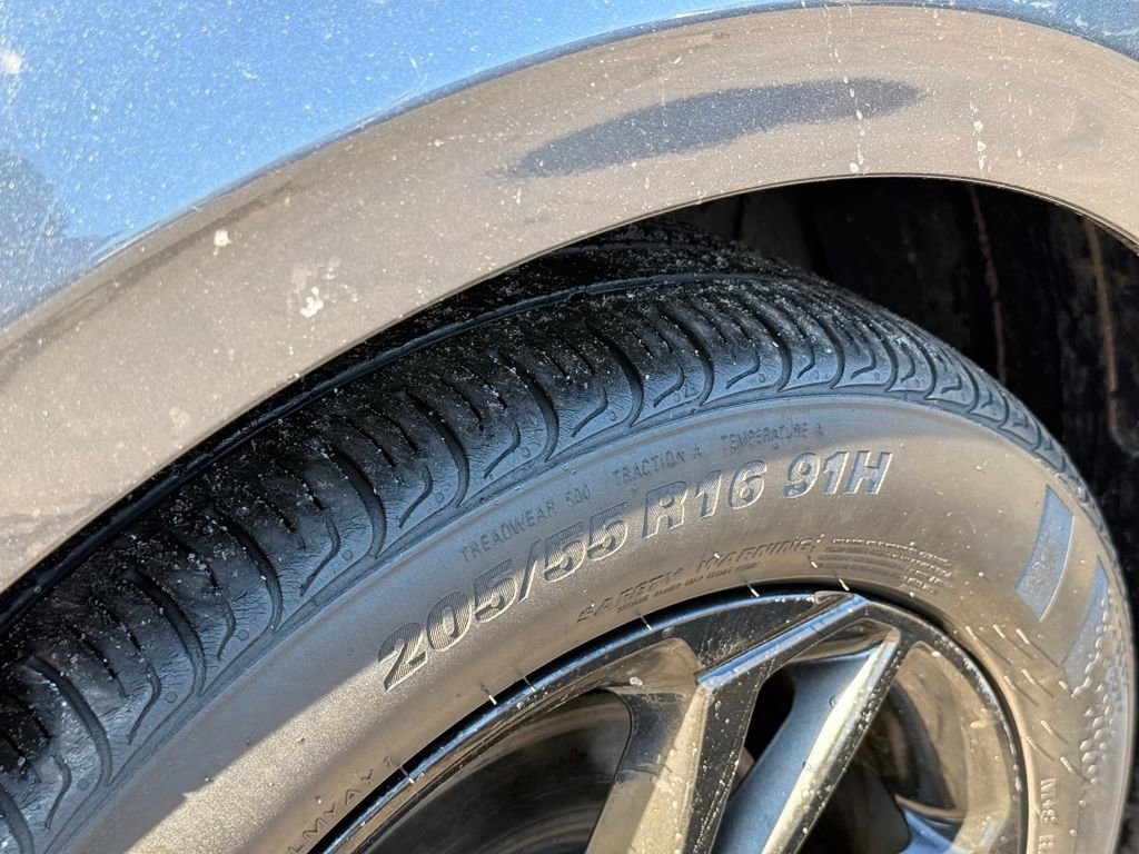 Used 2022 Kia Forte LXS w/ LXS Technology Package image 11