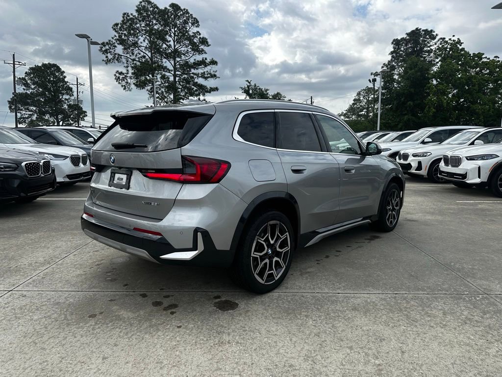 Certified 2025 BMW X1 xDrive28i w/ Convenience Package image 3