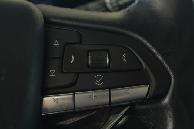 Certified 2022 Cadillac Escalade ESV Premium Luxury image 11