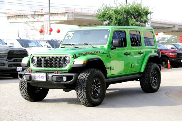 Used 2025 Jeep Wrangler Unlimited Rubicon AWD/4WD image 7