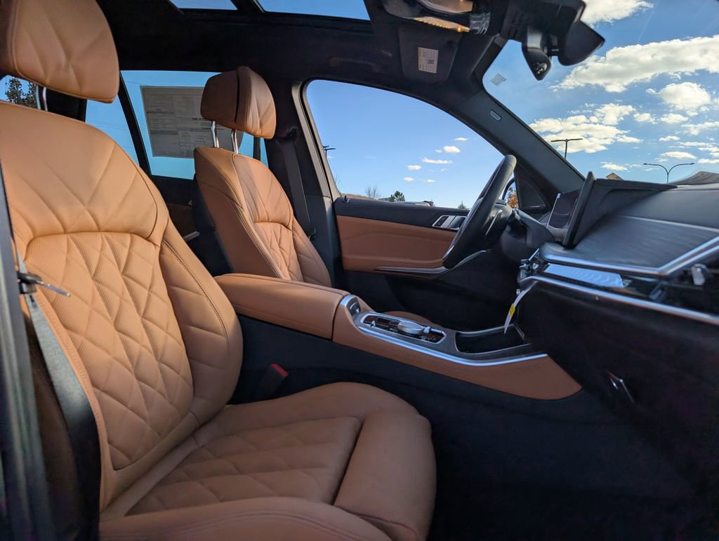 New 2026 BMW X5 xDrive50e w/ Climate Comfort Package image 23