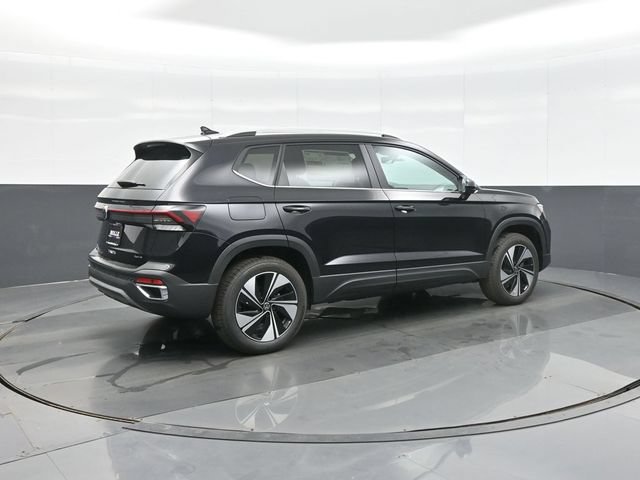 New 2026 Volkswagen Taos SE AWD/4WD image 7