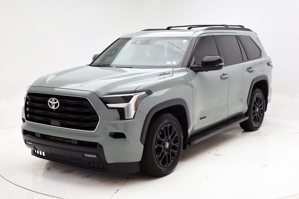 Used 2025 Toyota Sequoia Limited AWD/4WD image 2