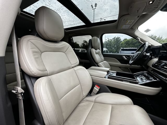Certified 2024 Lincoln Navigator Reserve w/ Monochromatic Package AWD/4WD image 34