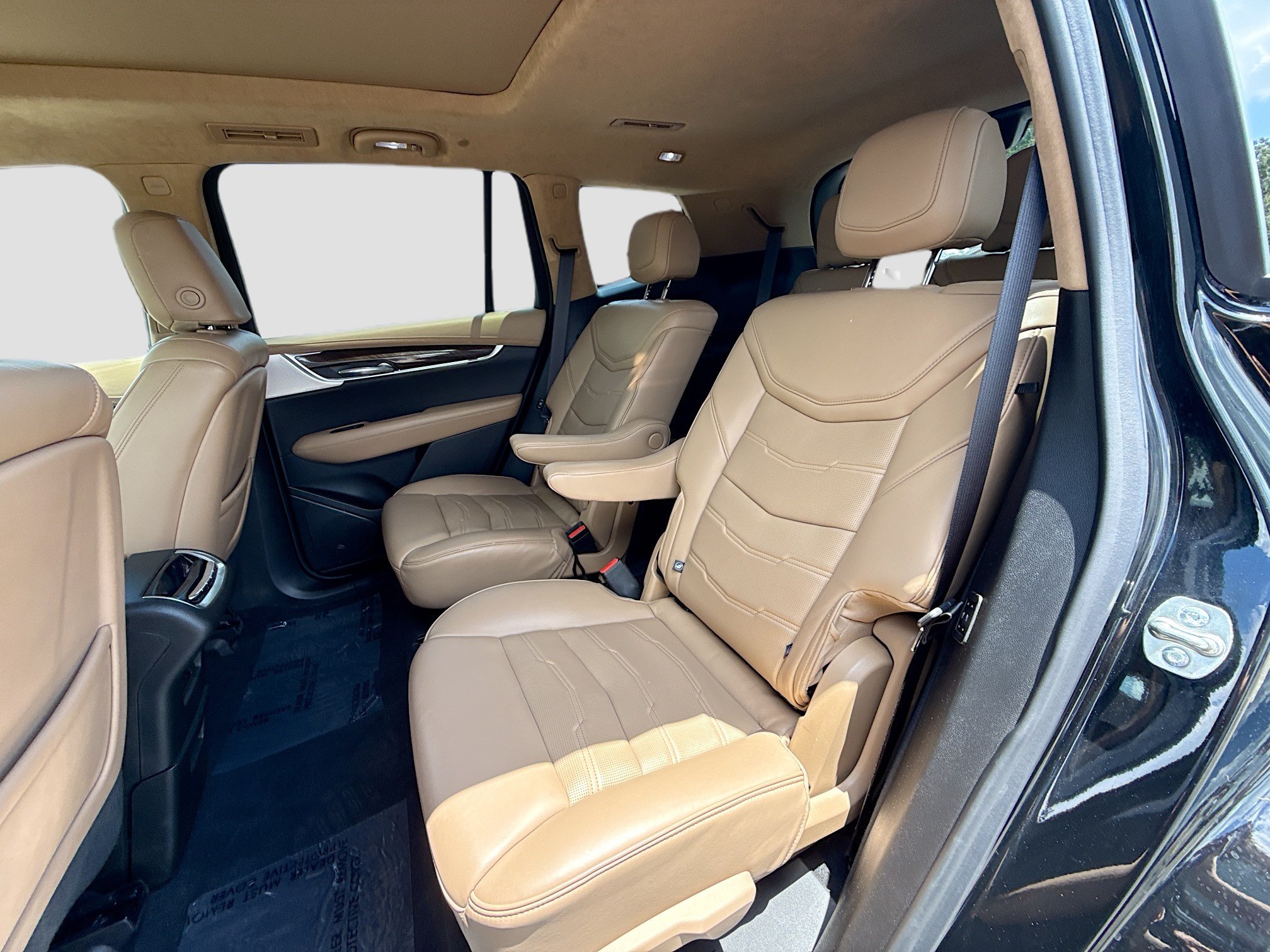 Used 2024 Cadillac XT6 Premium Luxury w/ Platinum Package AWD/4WD image 23