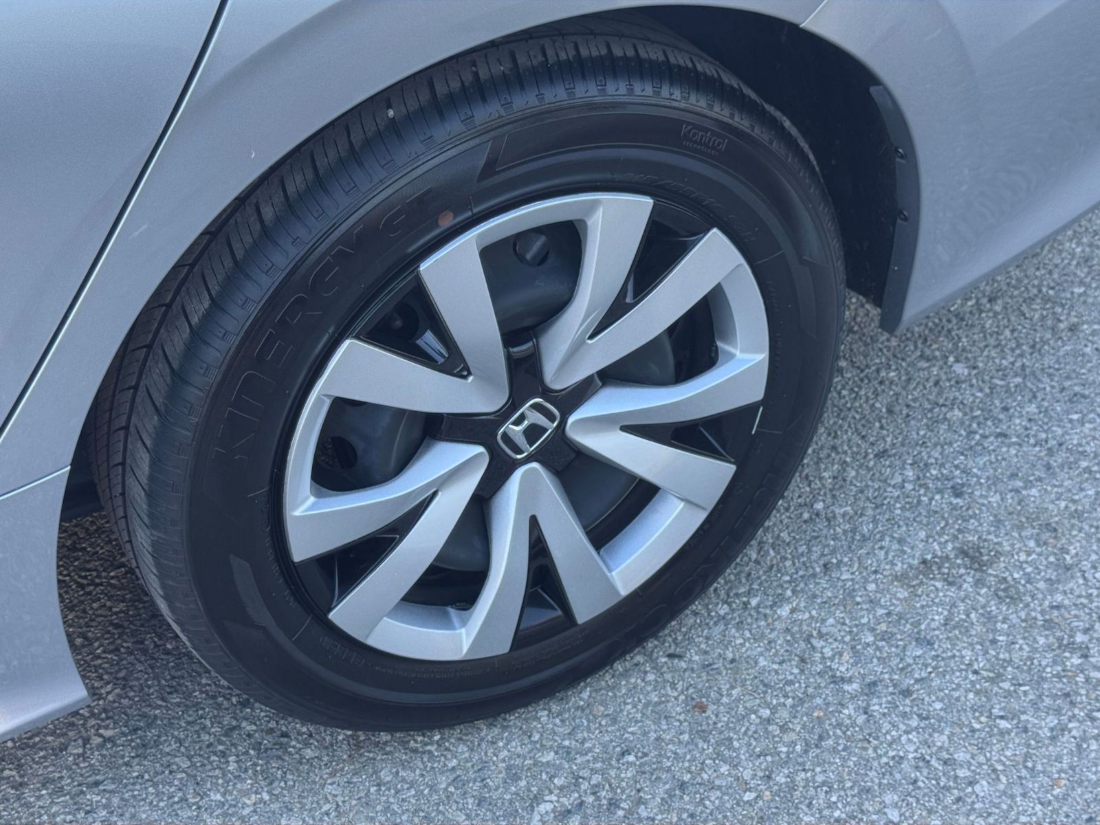 Used 2025 Honda Civic LX image 28