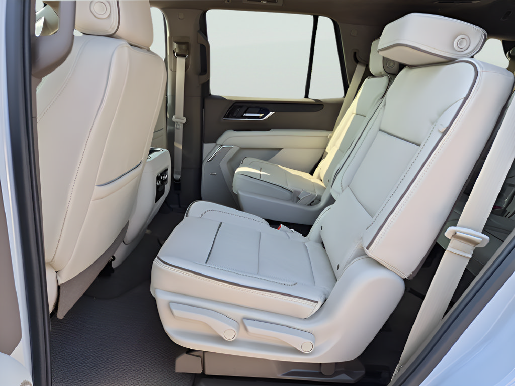 New 2026 GMC Yukon Denali w/ Sun & Power Step Package AWD/4WD image 33