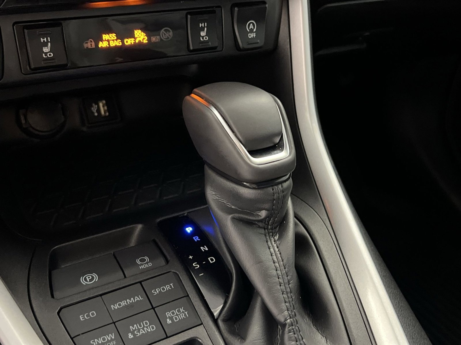 Used 2024 Toyota RAV4 XLE Premium w/ Weather Package image 23