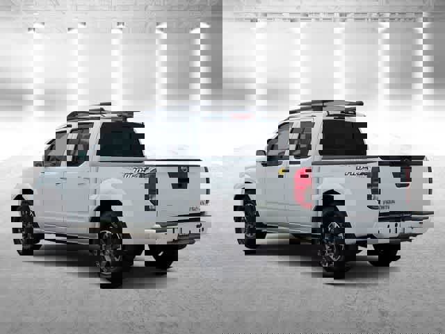 Used 2018 Nissan Frontier PRO-4X image 6