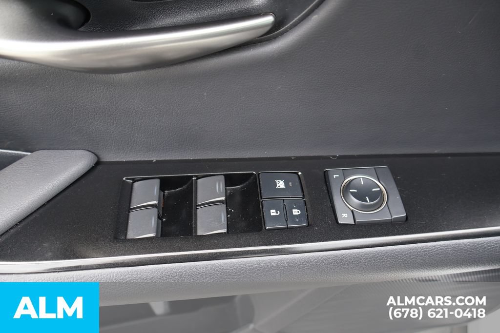 Used 2021 Lexus UX 200 w/ Accessory Package (Z2) FWD image 12