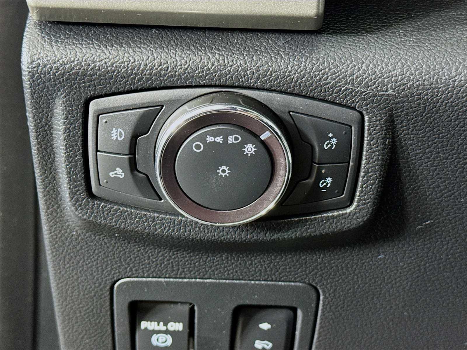 Used 2019 Ford F150 Lariat w/ Equipment Group 501A Mid AWD/4WD image 10