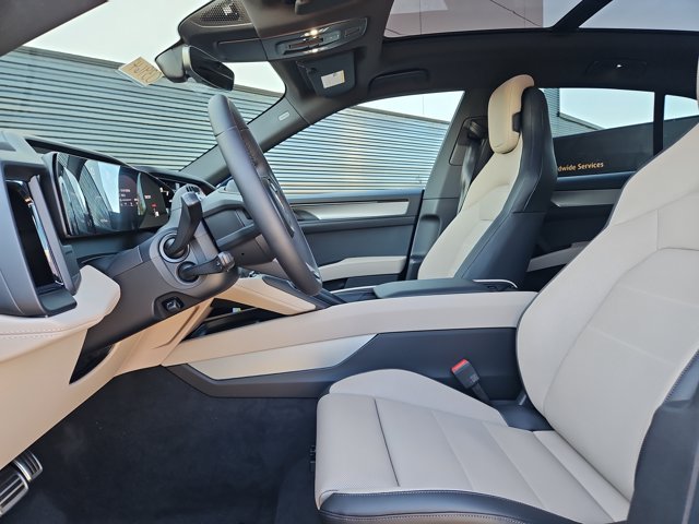 New 2026 Porsche Cayenne Electric AWD/4WD image 5