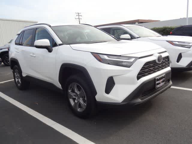 Certified 2024 Toyota RAV4 XLE FWD image 4