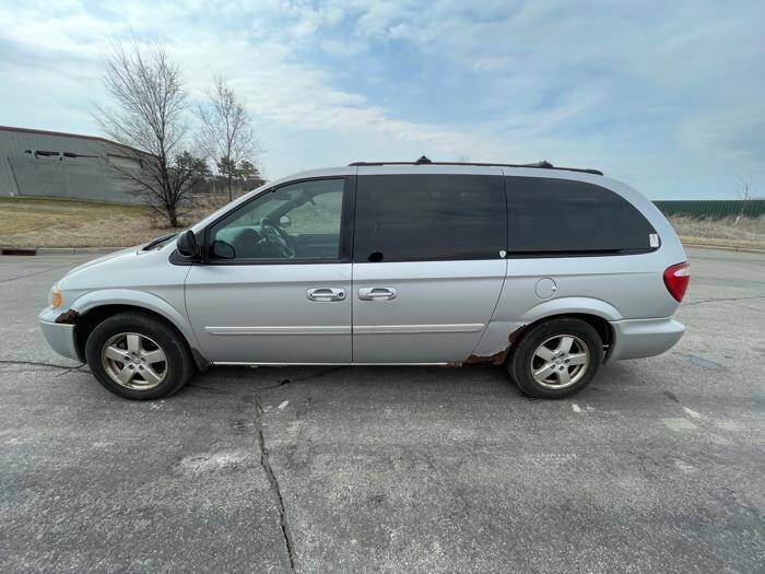 Used 2005 Dodge Grand Caravan SXT w/ Premium Group image 52