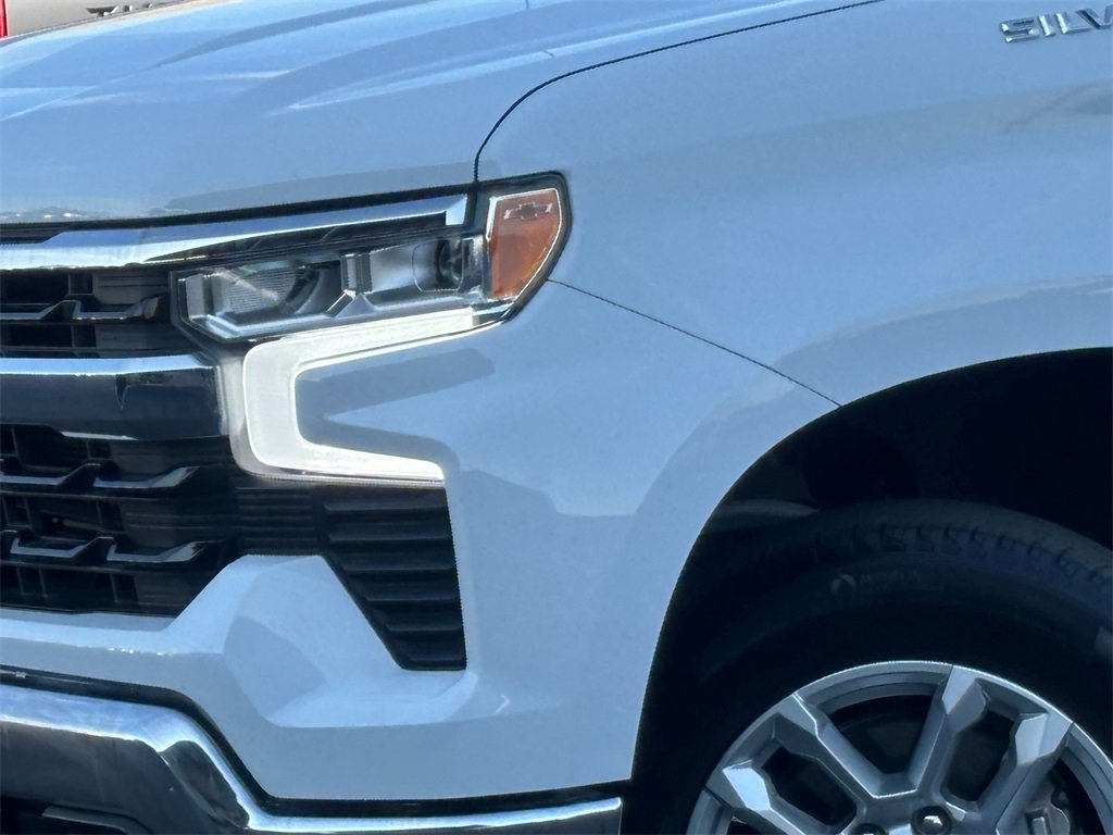Certified 2024 Chevrolet Silverado 1500 LT image 3