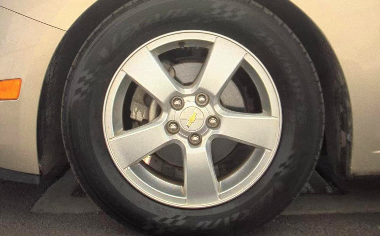 Used 2015 Chevrolet Cruze LT FWD image 5