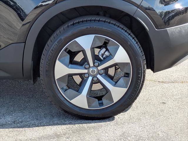 Used 2025 Volvo XC40 B5 Core w/ Protection Package Premier image 9