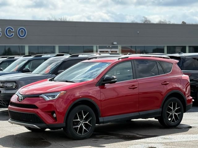 Used 2016 Toyota RAV4 SE image 33