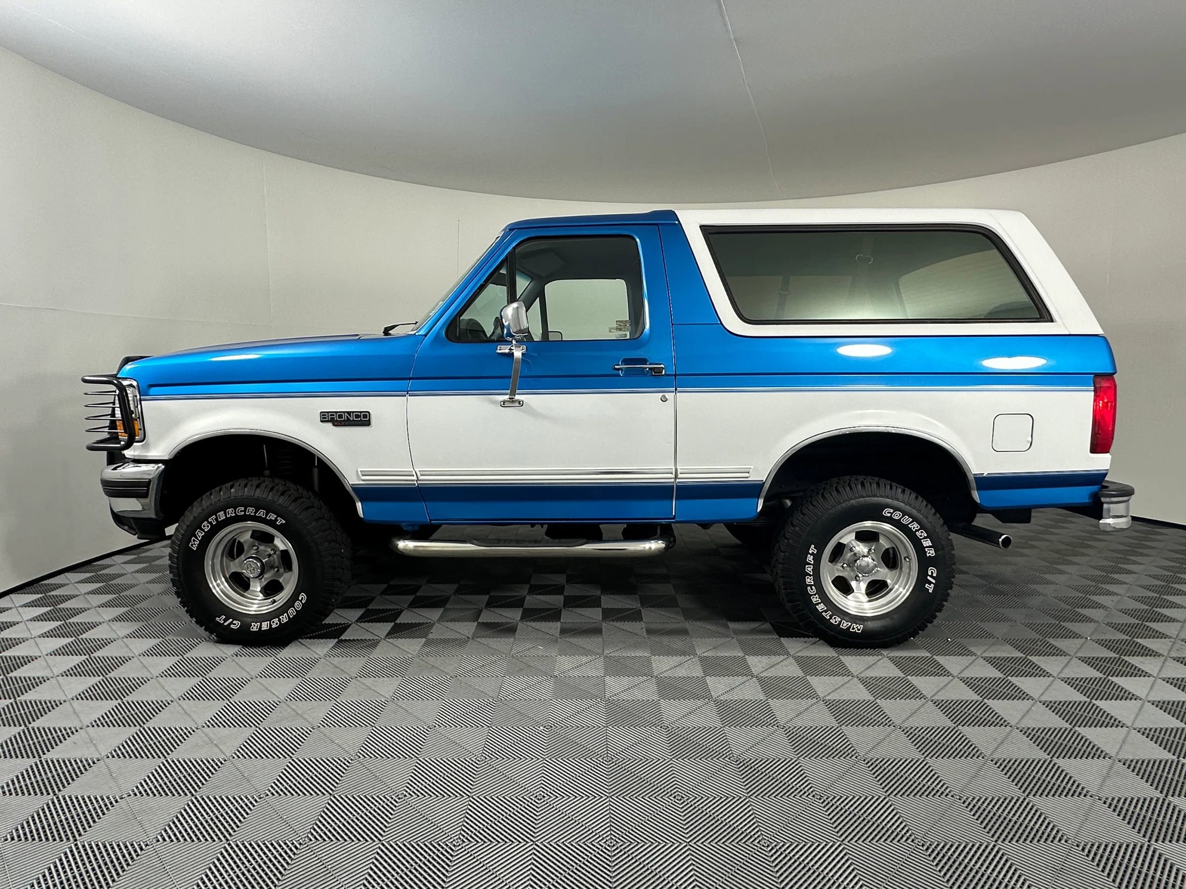 Used 1994 Ford Bronco image 14