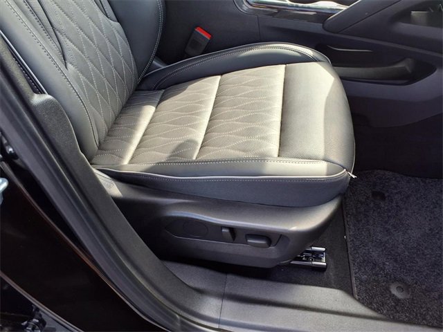 Used 2023 Buick Envision Avenir image 33