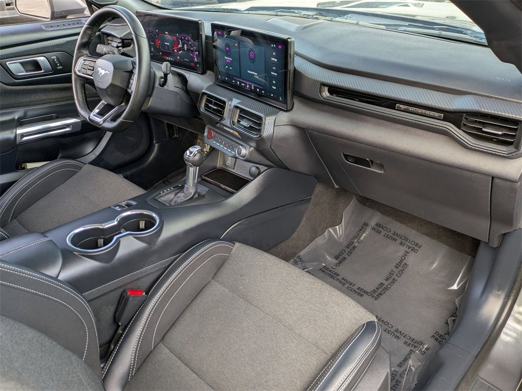 Used 2024 Ford Mustang Coupe image 27