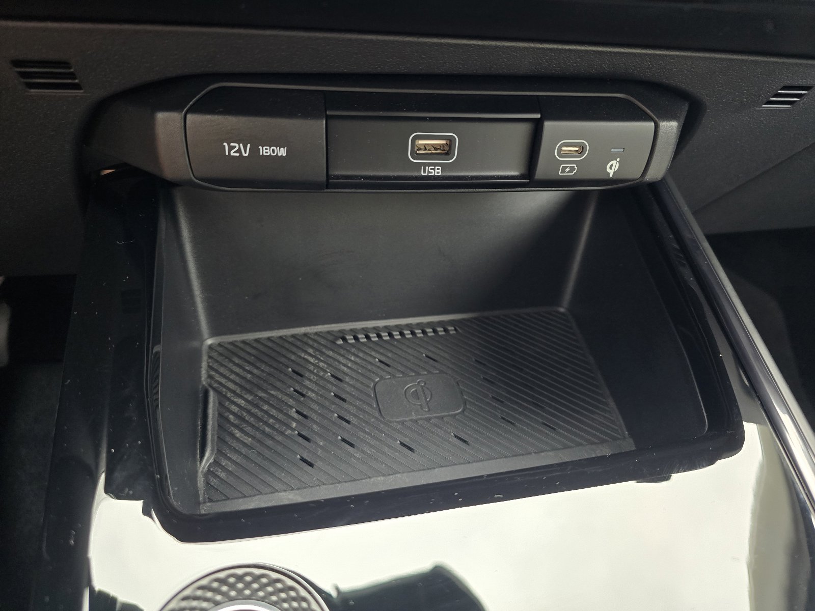 Used 2025 Kia Niro EX FWD image 20