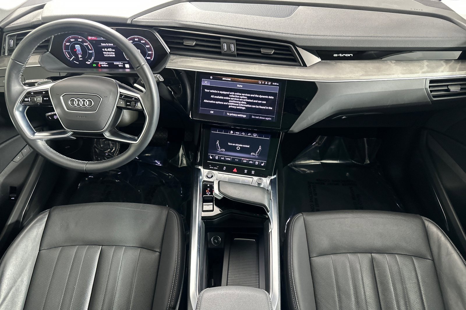 Used 2023 Audi e-tron Premium Plus w/ Premium Plus Package image 12