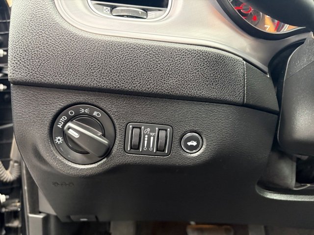 Used 2023 Dodge Charger SXT image 22