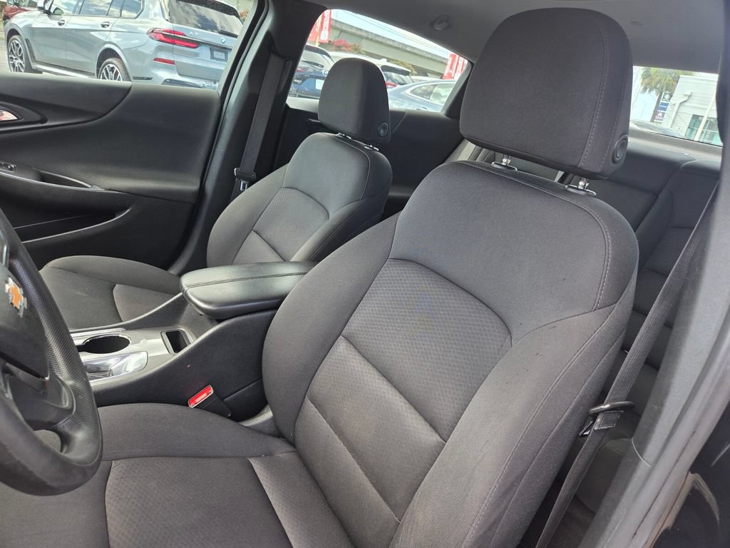Used 2021 Chevrolet Malibu LT FWD image 11