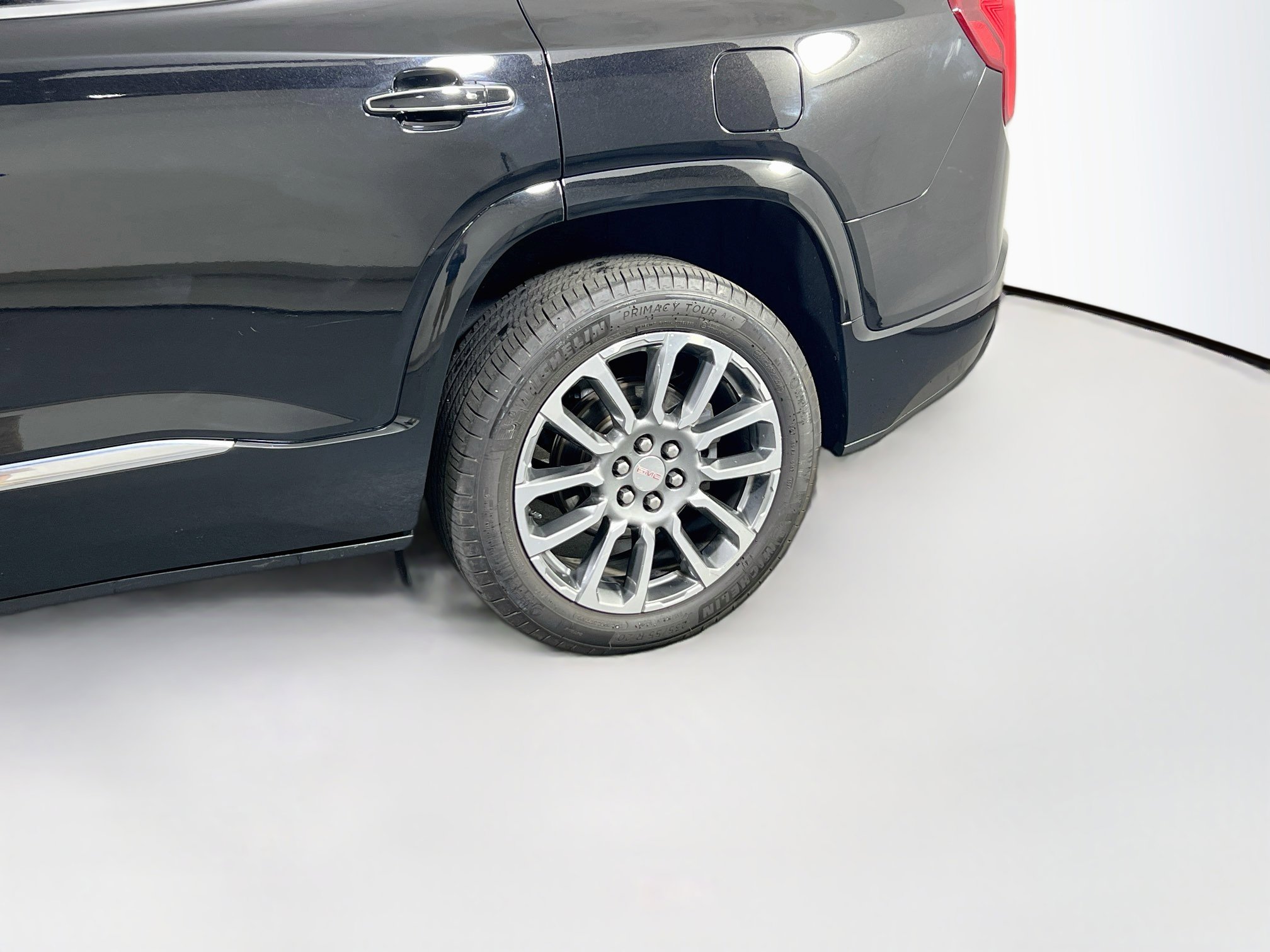 Used 2021 GMC Acadia Denali w/ Denali Ultimate Package AWD/4WD image 32