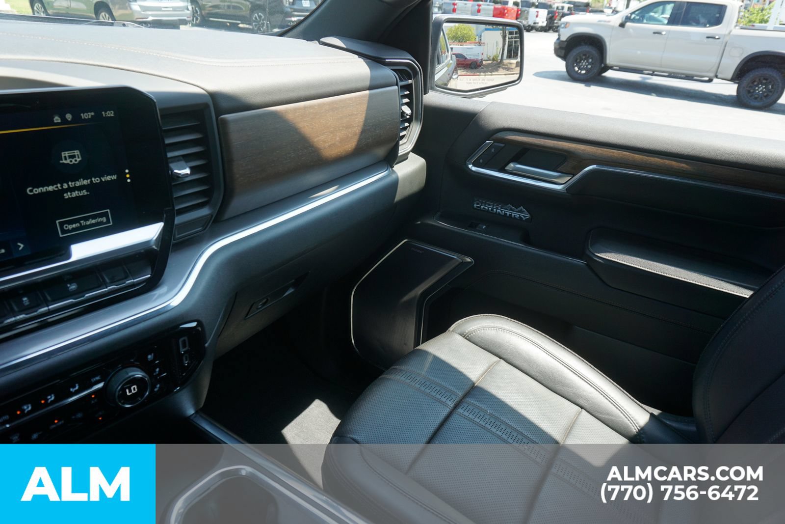Used 2023 Chevrolet Silverado 1500 High Country w/ High Country Premium Package AWD/4WD image 46