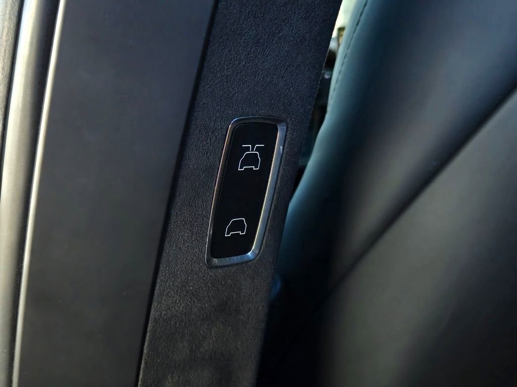 Used 2023 Tesla Model X image 14