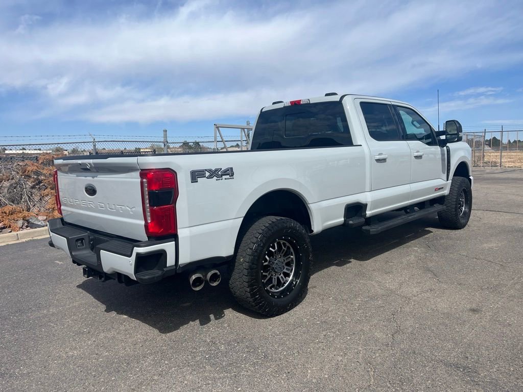 Used 2025 Ford F350 Lariat w/ Black Appearance Package image 5