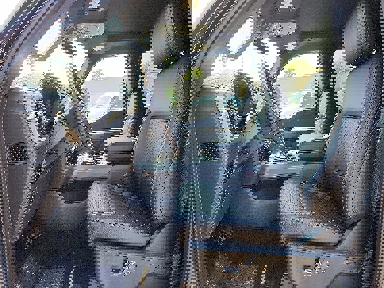 New 2025 Ford F150 Lariat image 6
