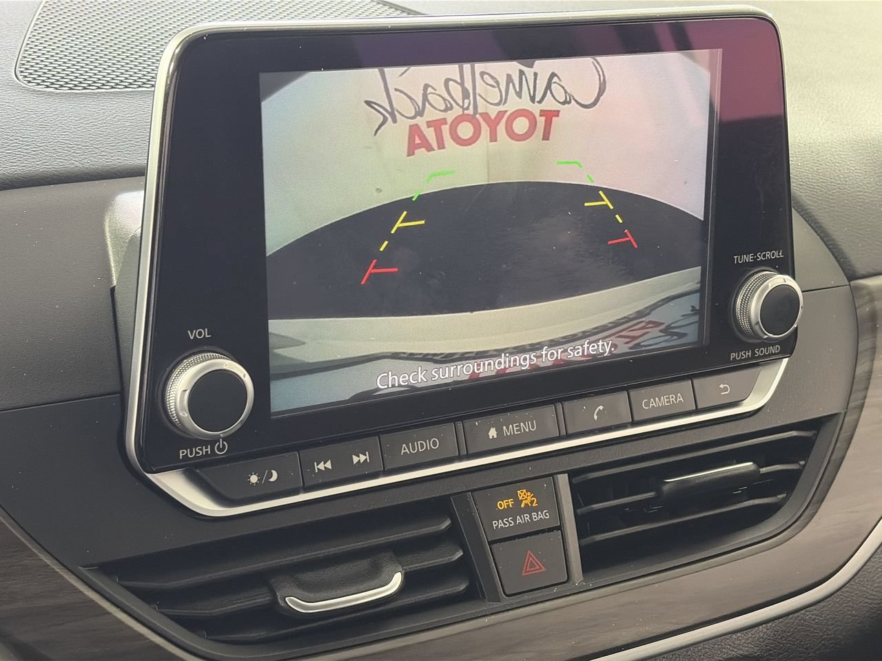 Used 2025 Nissan Altima 2.5 SV FWD image 16