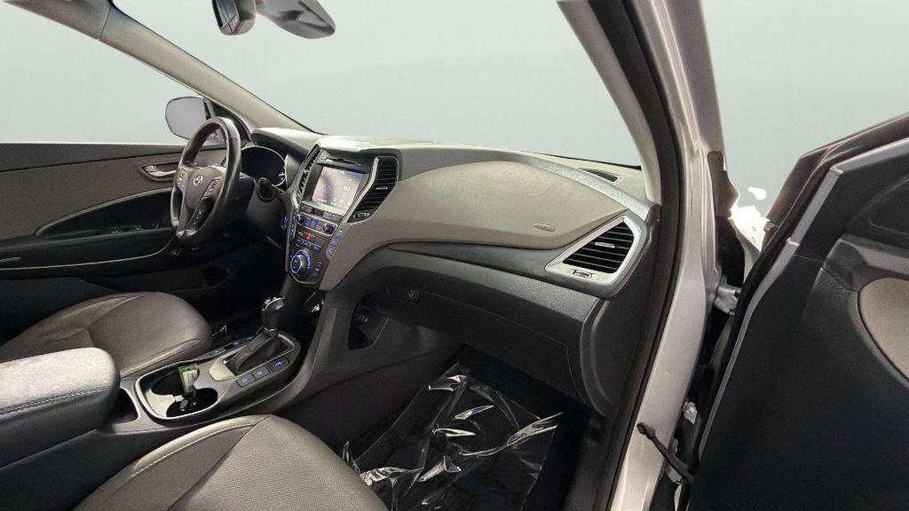 Used 2017 Hyundai Santa Fe Limited FWD image 32