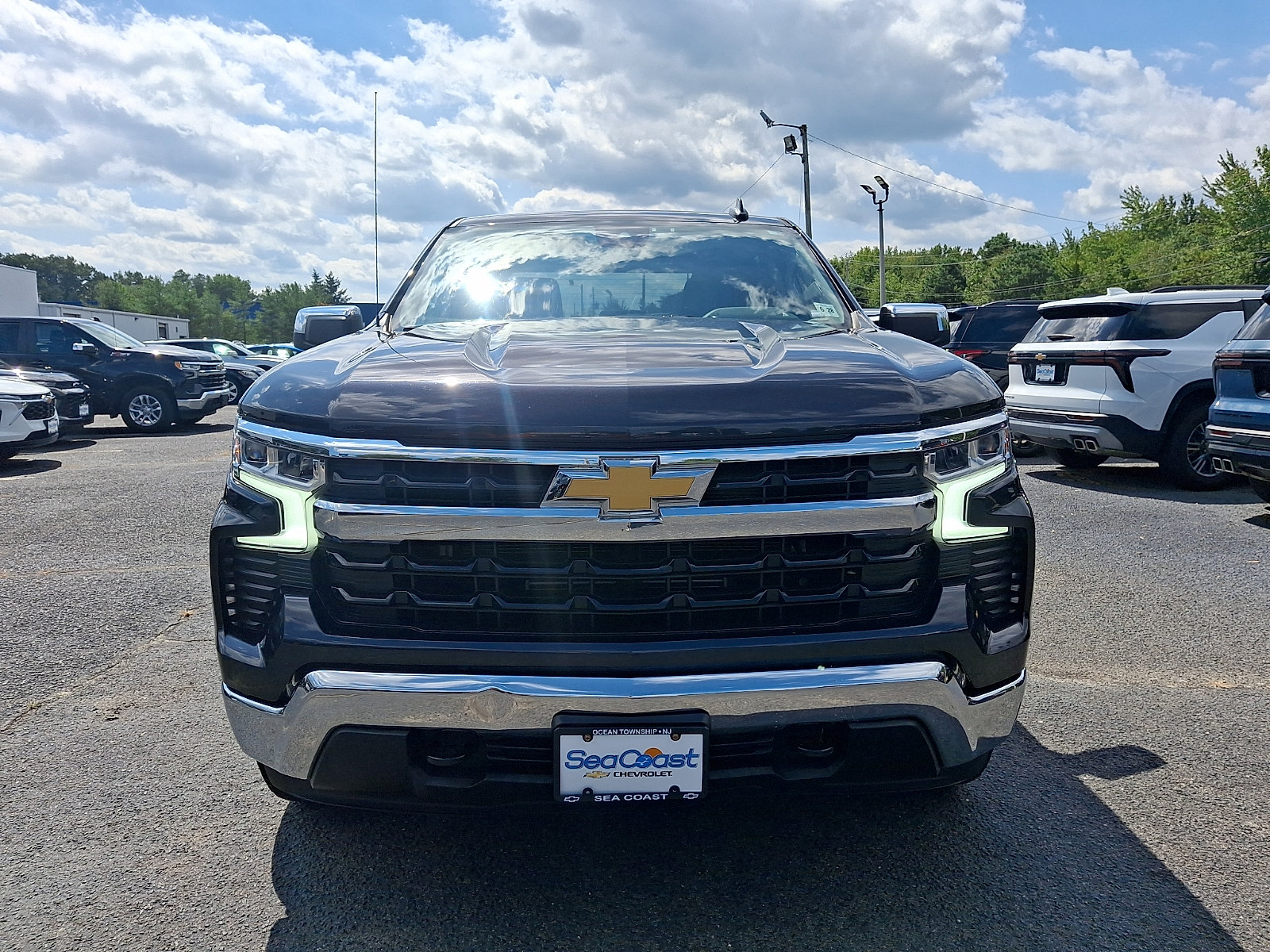 Certified 2023 Chevrolet Silverado 1500 LT AWD/4WD image 2