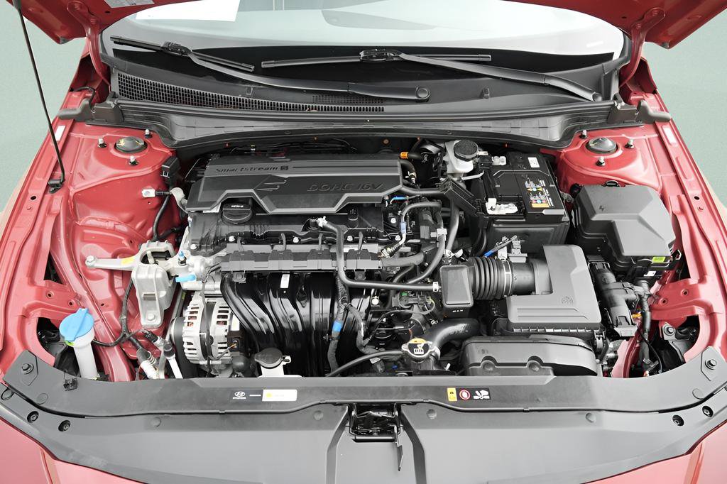 Certified 2025 Hyundai Elantra Sport FWD image 19