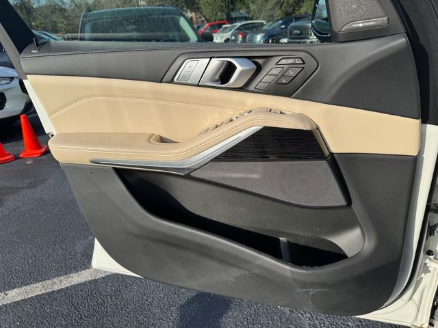 Used 2021 BMW X7 xDrive40i w/ M Sport Package image 26