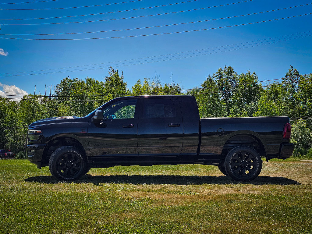 Used 2025 RAM 2500 Laramie AWD/4WD image 8