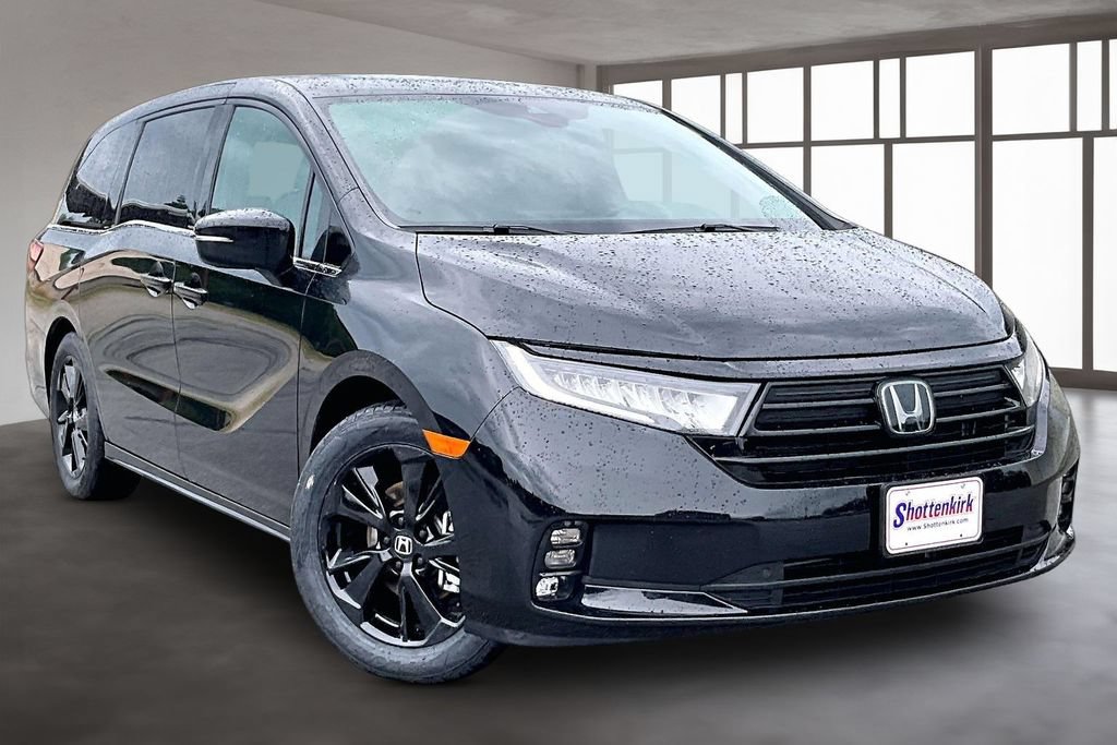 Used 2024 Honda Odyssey Sport image 3