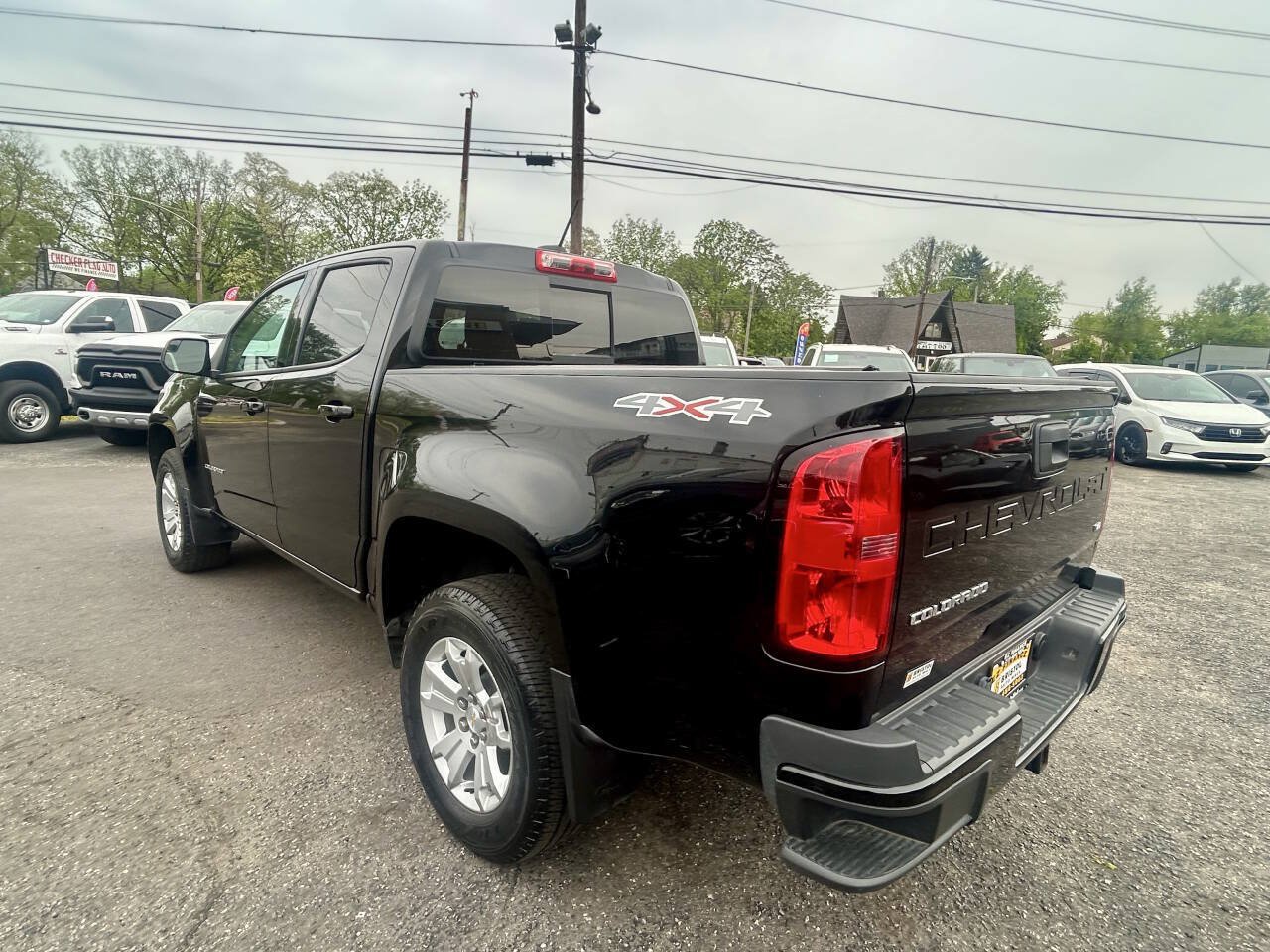 Used 2022 Chevrolet Colorado LT w/ LT Convenience Package AWD/4WD image 4